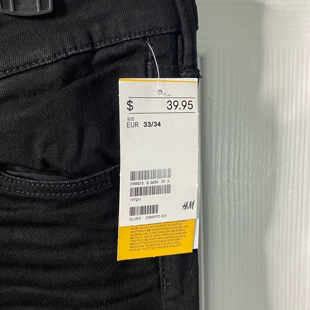 H&M Jeans - Picture 2 of 4